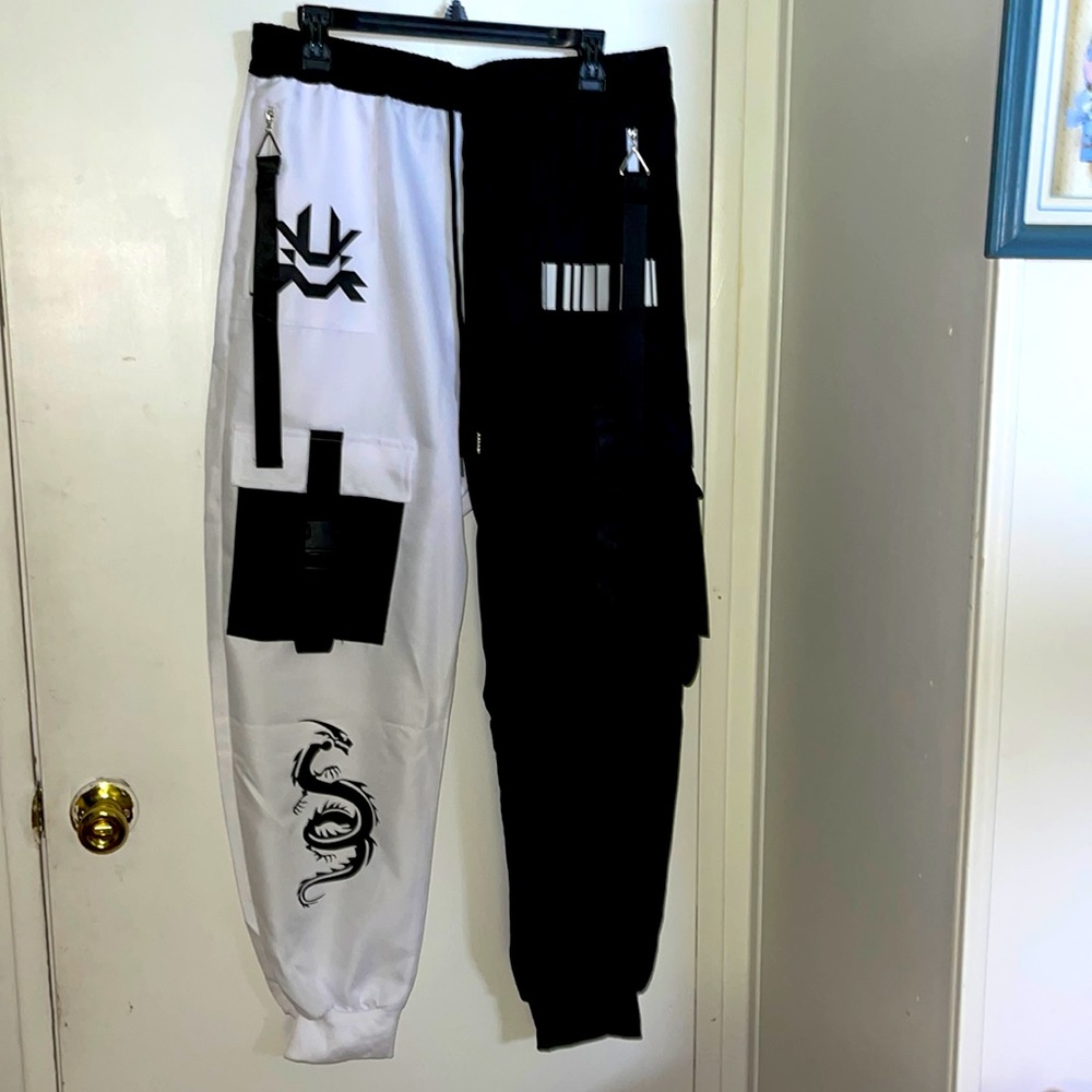 KOYYE MENS JOGGINGS CARGO PANTS NWOT